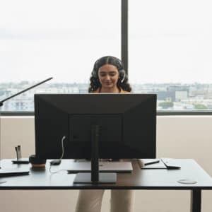 10 ways AI is revolutionizing customer service in 2025.