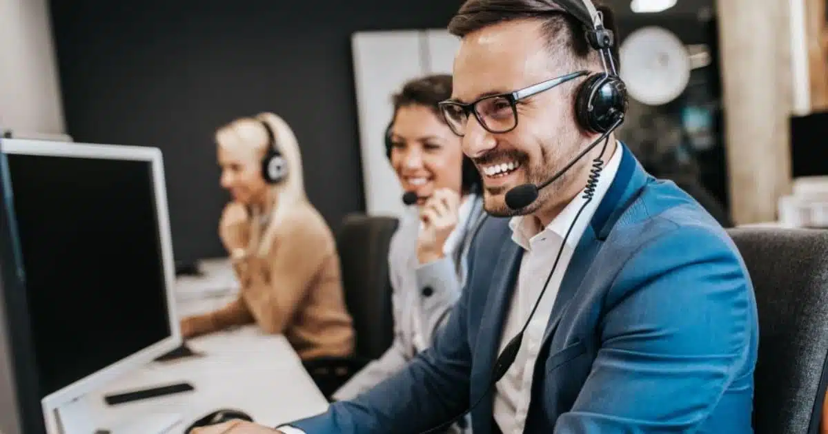 Call center voice analytics: What it is and how you can best use it
